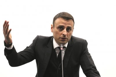 Бербатов: Дайте време на Вирц, обичам го!