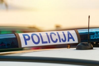 Хърватски митничари изловиха българин с контрабандни парфюми за 1,4 млн. евро