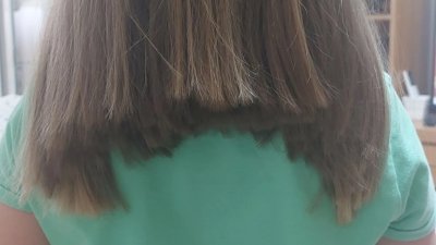 Одрусаха дете с 50 лева за подстрижка