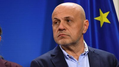 Томислав Дончев хитрее за минималната заплата: Защо не 540 или 720 лева?