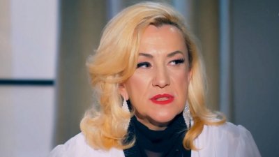 Сашка Васева: Стоянка Мутафова ми каза да забравя срама и аз станах безсрамна