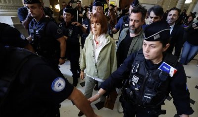 Във Франция: Сексът без изрично съгласие е изнасилване