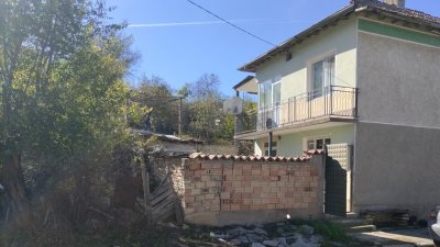 Жестоко убийство на старица в Шуменско, задържан е синът й