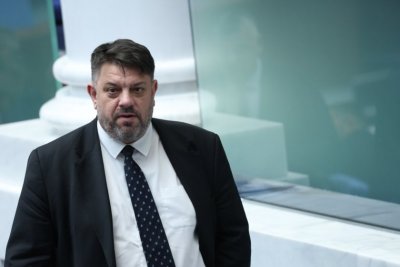 Бесепари искат оставката на Зафиров и сие 