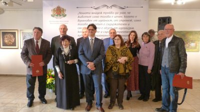 Министър Mариан Бачев връчи наградите „Златен век“