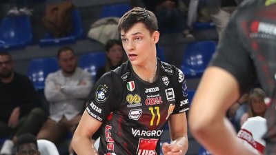 Алекс Николов с пореден невероятен мач