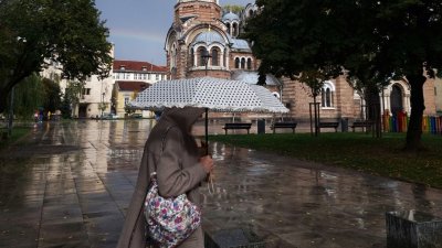 Прогнозата: Валежи и резки амплитуди на температурите 