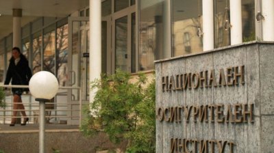 НОИ обсъжда утре дали да се вдигне осигурителната вноска с 2%