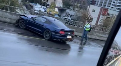 Катастрофа на „Цариградско шосе“ блокира трафика в София