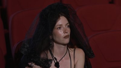 Имението на тайните отново се превръща в арена на съмнения