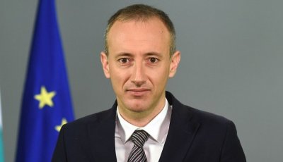 От януари - без мобилни телефони в училищата