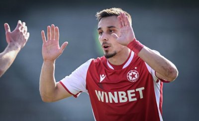 Янев хвърля Илиев - джуниър срещу Левски