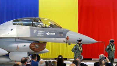Румъния купува 18 употребявани изтребителя F-16 на цена от 1 евро