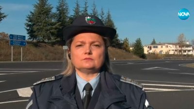 Полицията "честити" с 3 700 фиша Деня на будителите