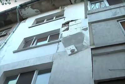 Блок в "Хаджи Димитър" беше евакуиран заради опасни пукнатини