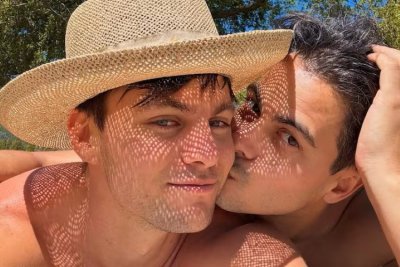 9 години по-млад хокеист люби бъдещия премиер на Холандия