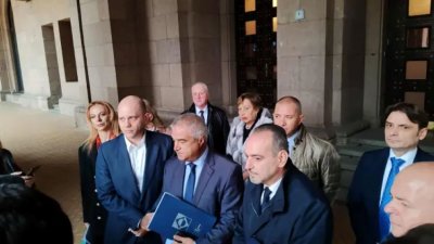 Бюджетът се отлага! Тристранката се разпадна