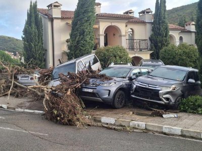 Пострадали от потопа в Елените завеждат колективен иск срещу Община Несебър и държавата