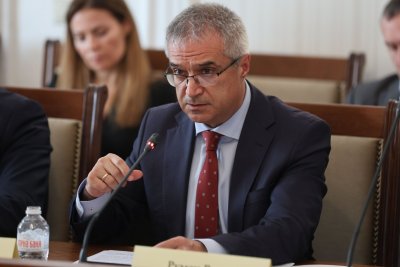 АИКБ за бюджета: Ще разпределим една баница, само че баница няма