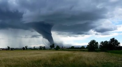 Мощно торнадо уби шестима в Бразилия