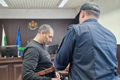 10 месеца затвор за единия от избягалите затворници