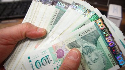 Средната заплата достигна 2549 лв., пада леко спрямо предходното тримесечие