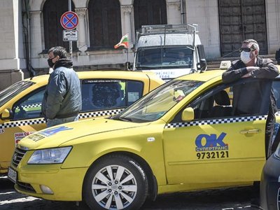 Пей, сърце: Бакшишите в София печелят два пъти повече от средната заплата