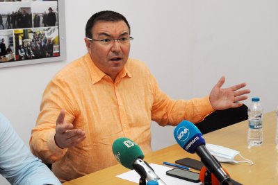 БЕХ може да купи "Лукойл"