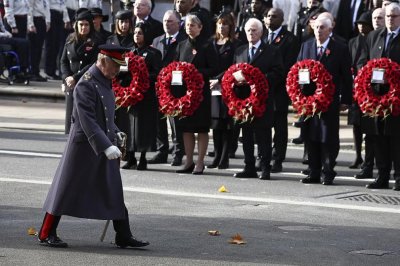 Крал Чарлз Трети оглави церемонията в памет на загиналите във войните британци