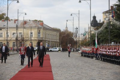Румен Радев: България може да играе важна роля във възстановяването и в икономическото развитие на Ливан