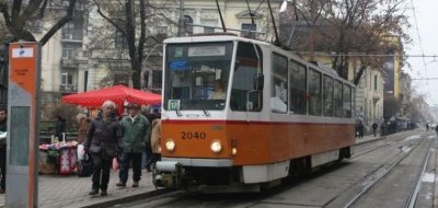 Първо в Lupa.bg: Трамвай 10 блъсна човек на "Славейков"