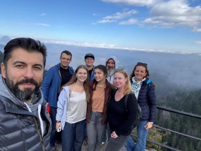 Докато в ПП сплотяват редиците, Киро хвана гората