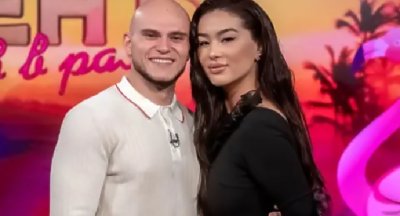 Галена направи невероятното! Звезда целуна обувката й