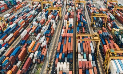 Китайският износ се свил неочаквано през октомври