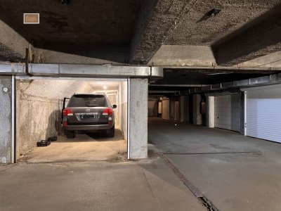 ЕКСКЛУЗИВЕН ИМОТ: Гараж в столичния "Лозенец" взриви мрежата