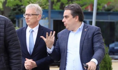 Акад. Денков оглавява ПП, ако стане нещо с Асен Василев