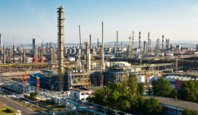 Държавата поема ръководството над рафинерията (ОБЗОР)