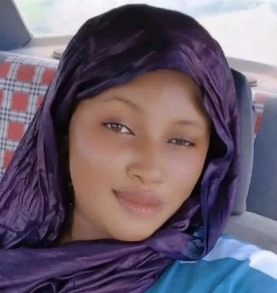 Варварско: Публична екзекуция за известна тиктокърка!