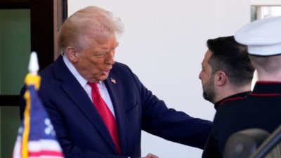 Тръмп иска авиодиспечери да се върнат на работа, въпреки че не получават заплата