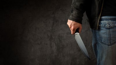 Мъж бере душа след нападение с нож на Нова година