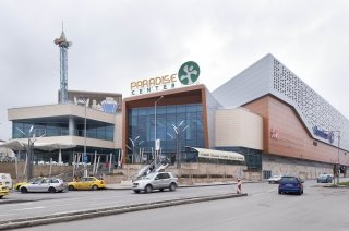 Собственикът на мол "Парадайс" дари 150 000 лв. на СОС