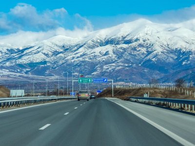 Засилен трафик по пътищата