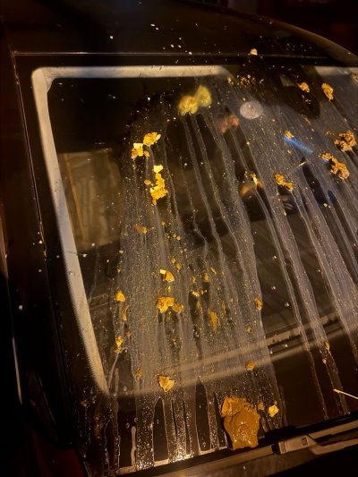 СРЕЩУ 5000 ЕВРО НА КВ.М.: Заляха с л*йна колата на жена в София (СНИМКИ)