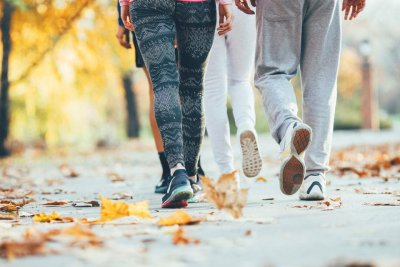 Един час ходене на ден ни предпазва от десетки заболявания