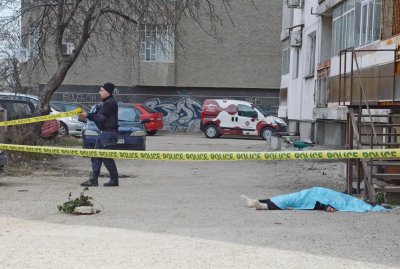 Ужас: Млада жена скочи от 8-ия етаж на блок във Враца