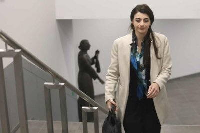 Лена влезе в съда като подсъдима (СНИМКА)