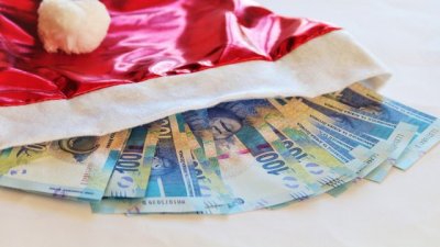 В Словения въвеждат задължителни коледни бонуси от половин заплата