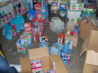 Удариха магазин в София, предлагал фалшиви прахове за пране, задържан е управителят