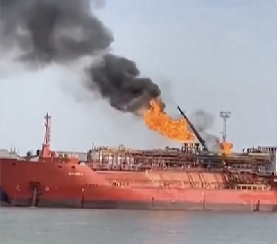 Турски кораб с втечнен газ се запали след руски атаки с дрон