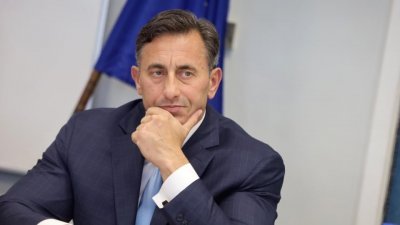 Вписаха Спецов като особен управител на "Лукойл" 